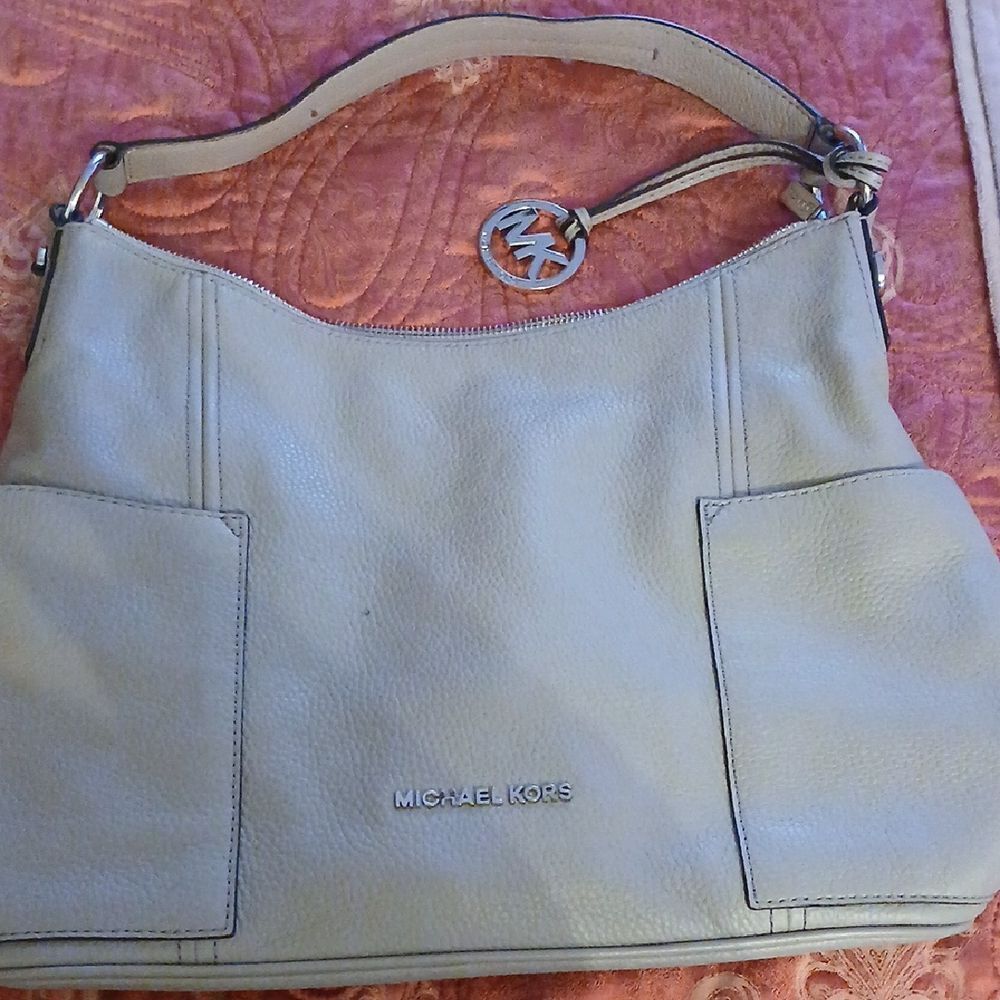Michael Kors Cream Shoulder Bag